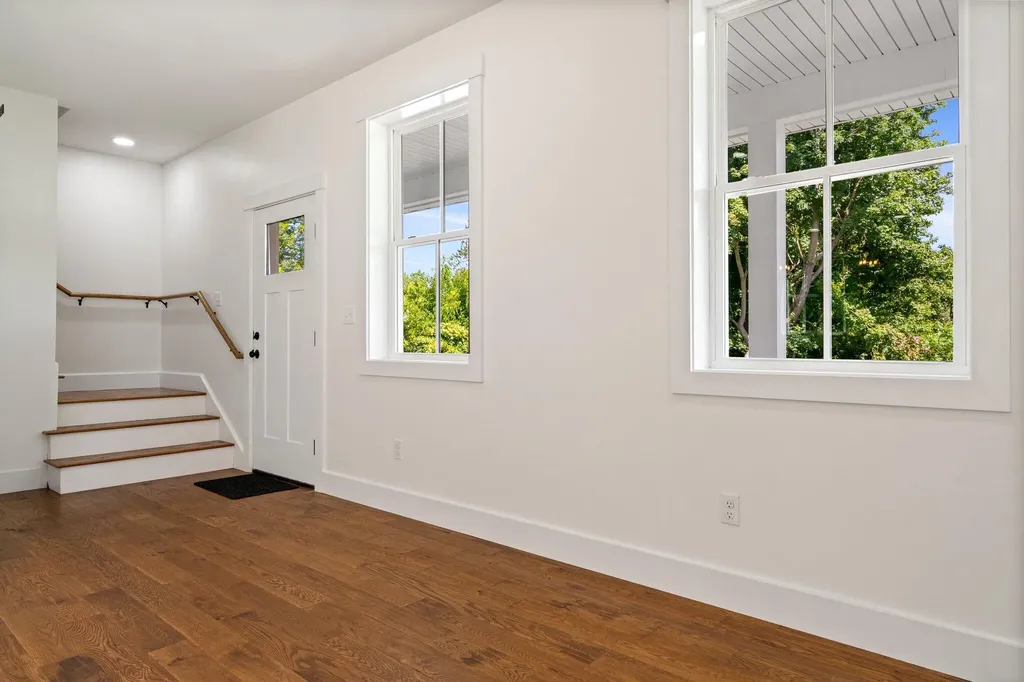15 Magnolia Lane Gardiner ME 04345