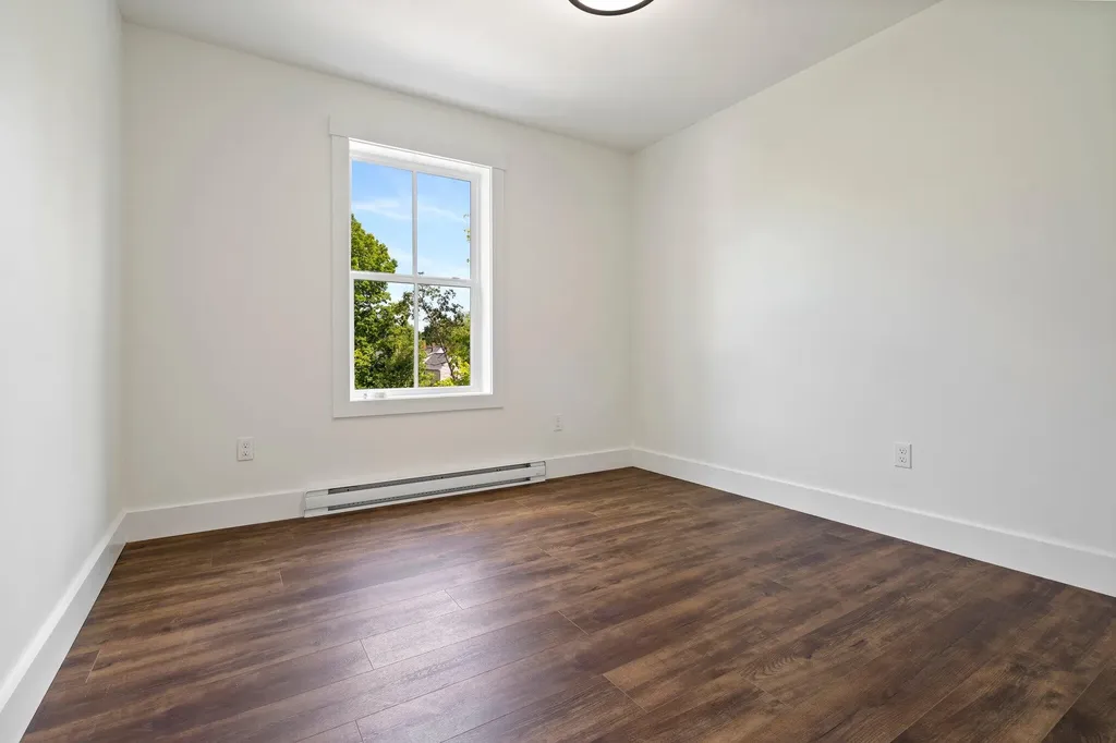 15 Magnolia Lane Gardiner ME 04345