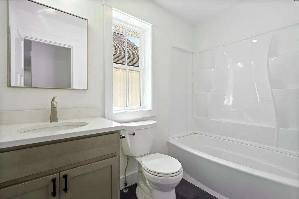 15 Magnolia Lane Gardiner ME 04345