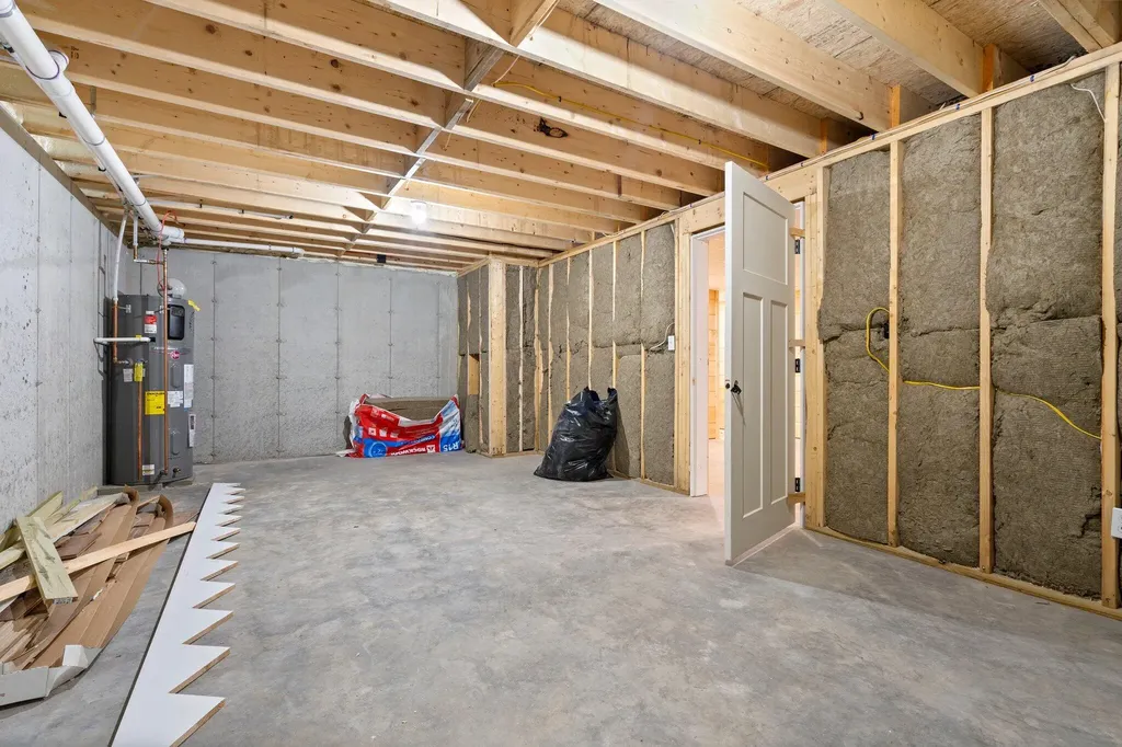 15 Magnolia Lane Gardiner ME 04345