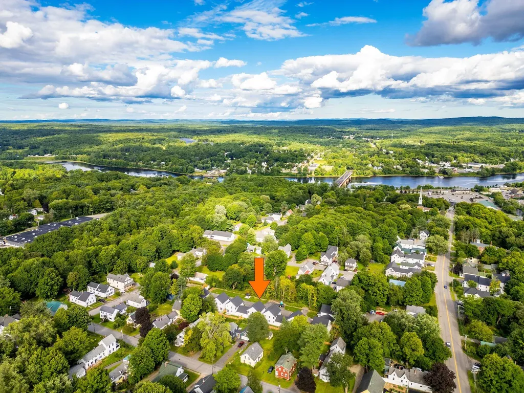 15 Magnolia Lane Gardiner ME 04345