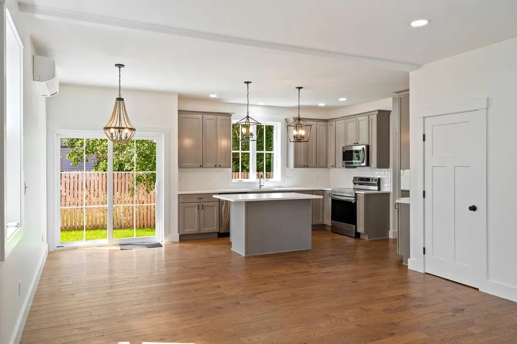 15 Magnolia Lane Gardiner ME 04345
