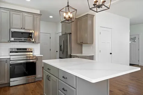 15 Magnolia Lane Gardiner ME 04345