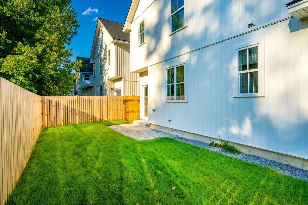 17 Magnolia Lane Gardiner ME 04345