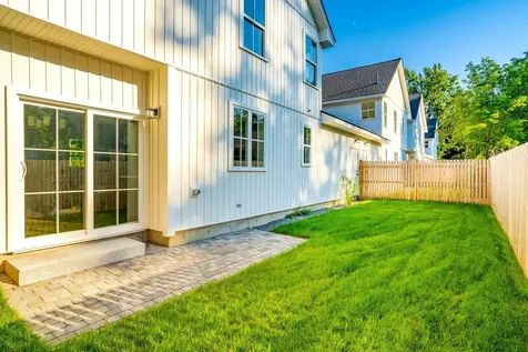 17 Magnolia Lane Gardiner ME 04345