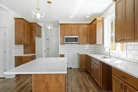 17 Magnolia Lane Gardiner ME 04345