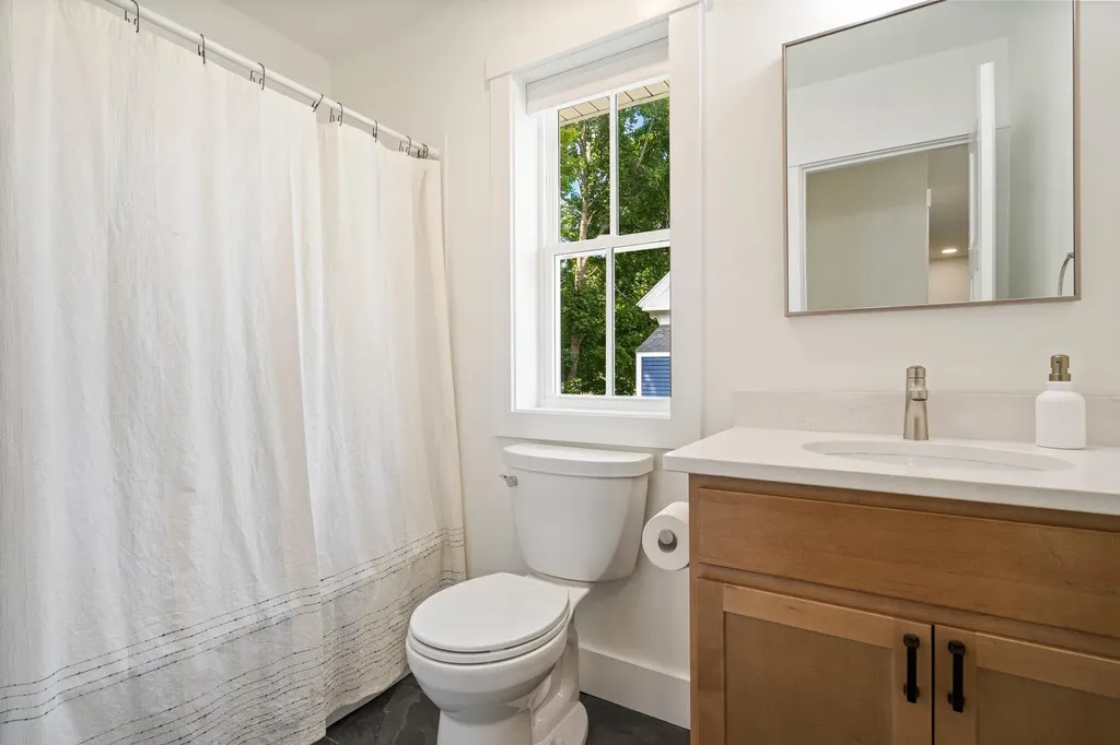 21 Magnolia Lane Gardiner ME 04345