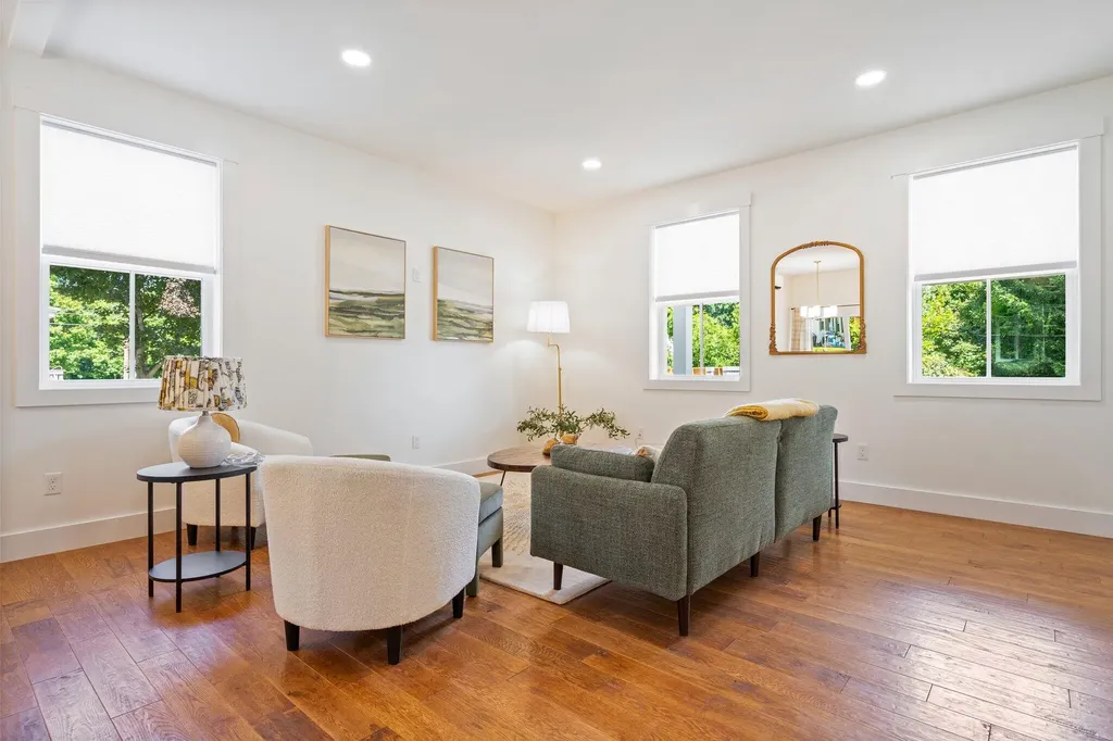 21 Magnolia Lane Gardiner ME 04345