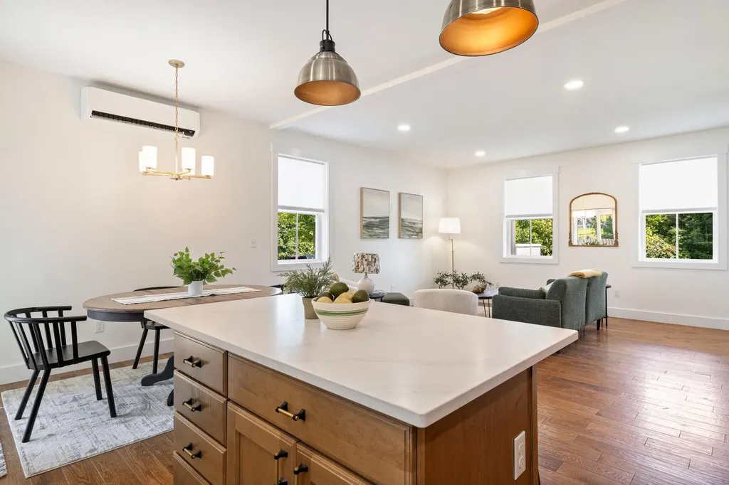 21 Magnolia Lane Gardiner ME 04345