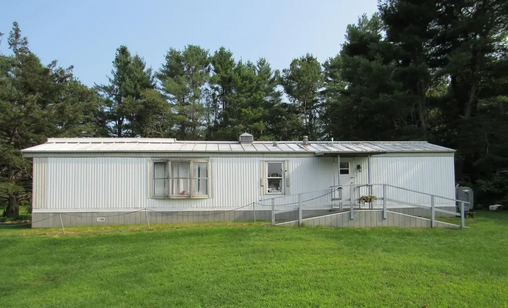 1184 Peabody Road Appleton ME 04862
