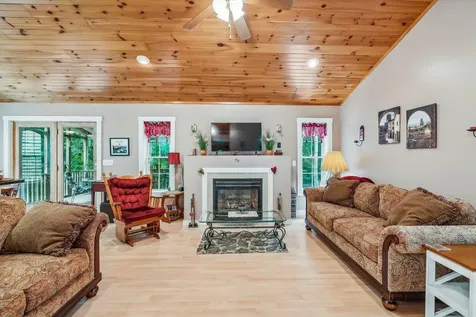 14 Wards Hill Road Baldwin ME 04091