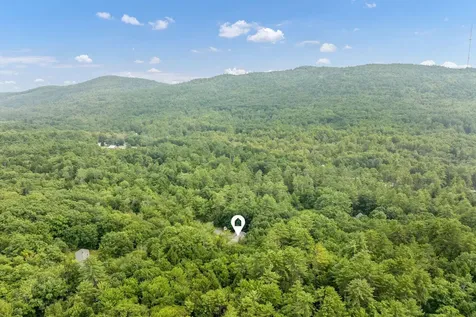 14 Wards Hill Road Baldwin ME 04091