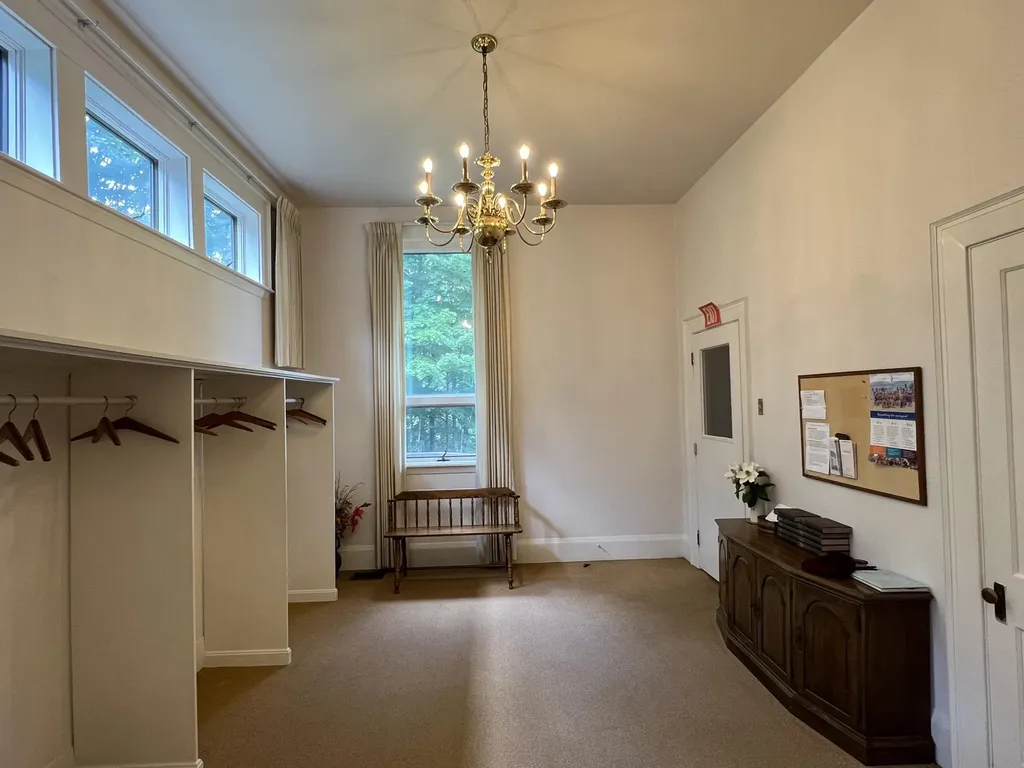2 Howard Street Augusta ME 04330