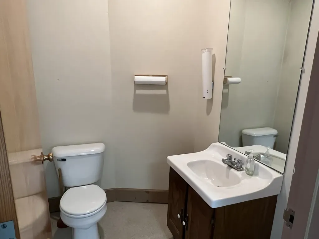 2 Howard Street Augusta ME 04330