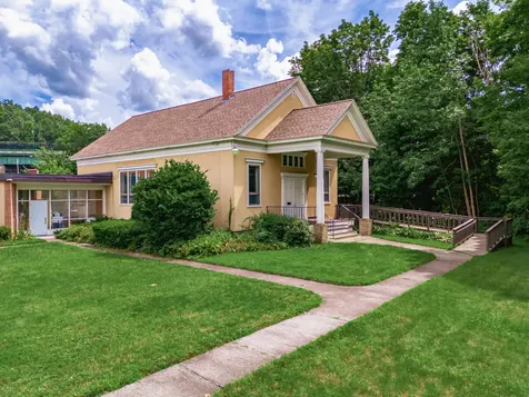 2 Howard Street Augusta ME 04330
