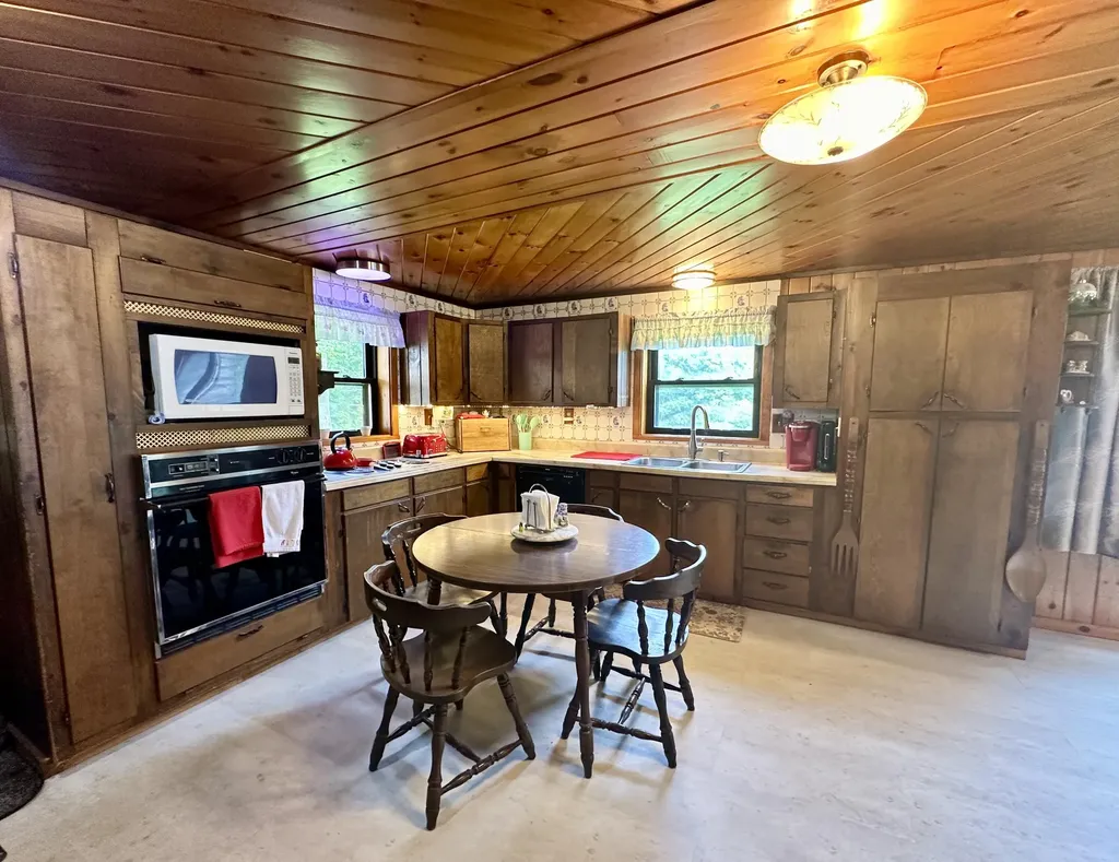 21 Pine Drive Sidney ME 04330