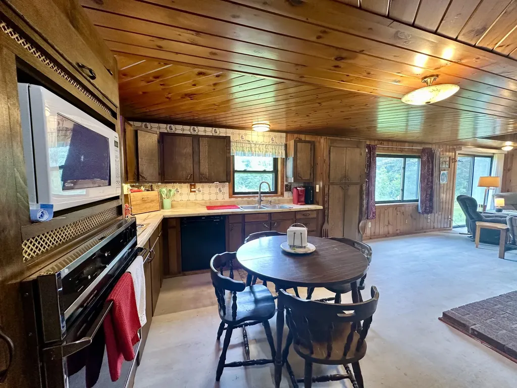 21 Pine Drive Sidney ME 04330
