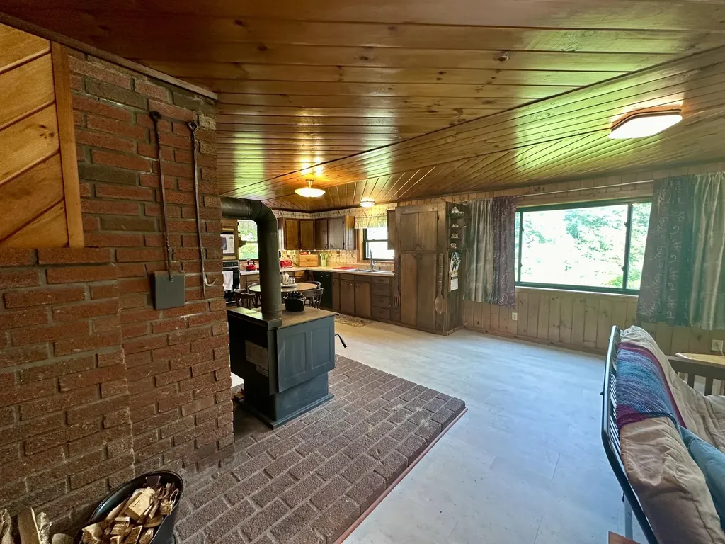 21 Pine Drive Sidney ME 04330