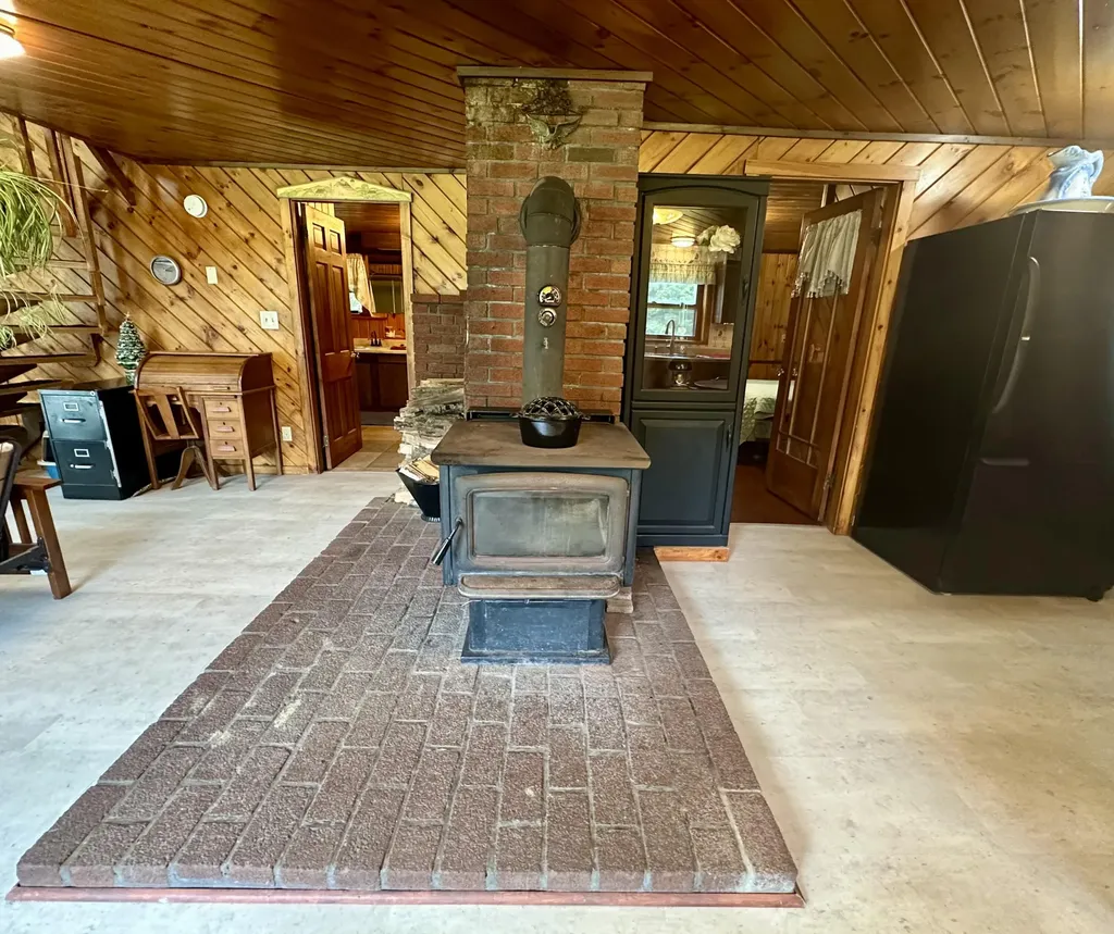 21 Pine Drive Sidney ME 04330
