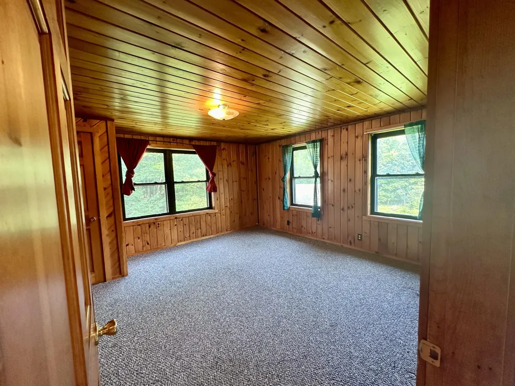 21 Pine Drive Sidney ME 04330