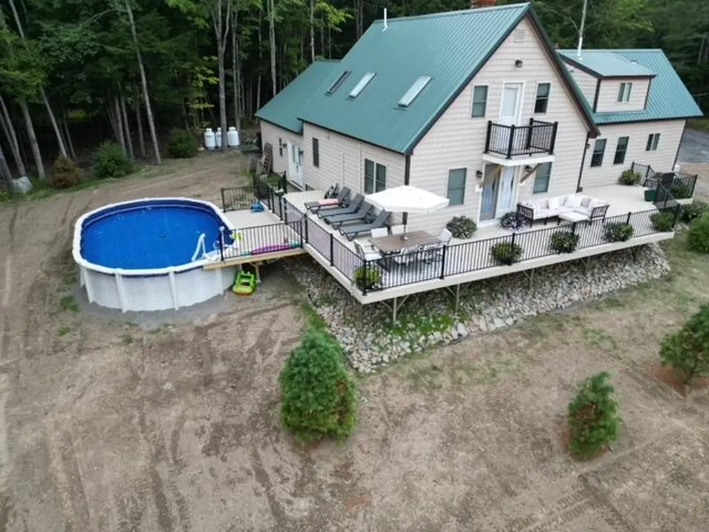 67 Tacconet Road Palmyra ME 04965