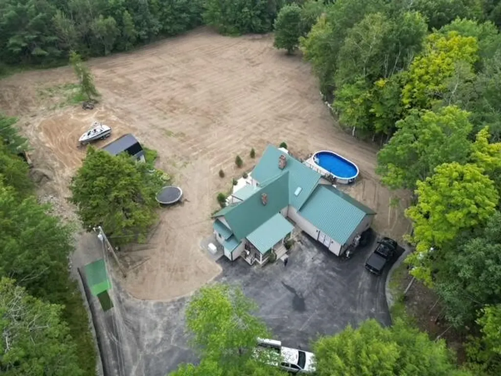 67 Tacconet Road Palmyra ME 04965