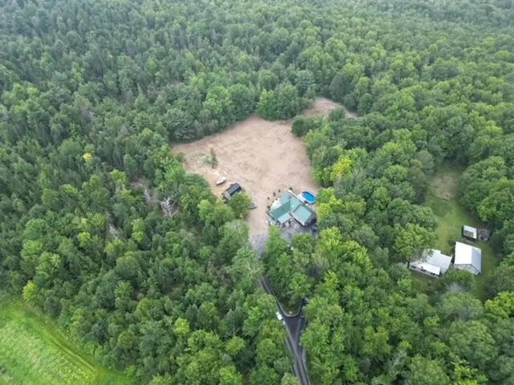 67 Tacconet Road Palmyra ME 04965