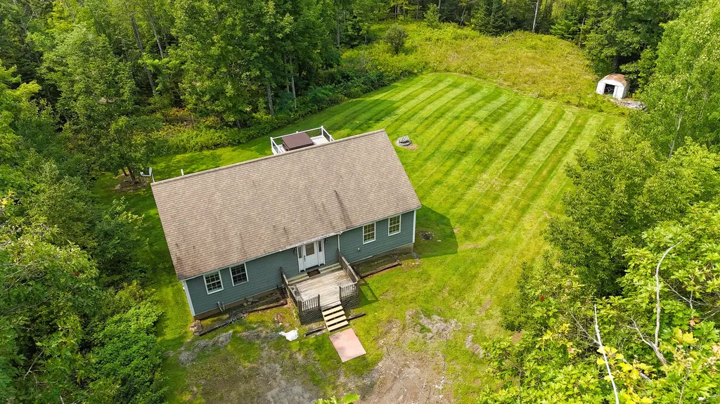 59 Neal Lane Glenburn ME 04401