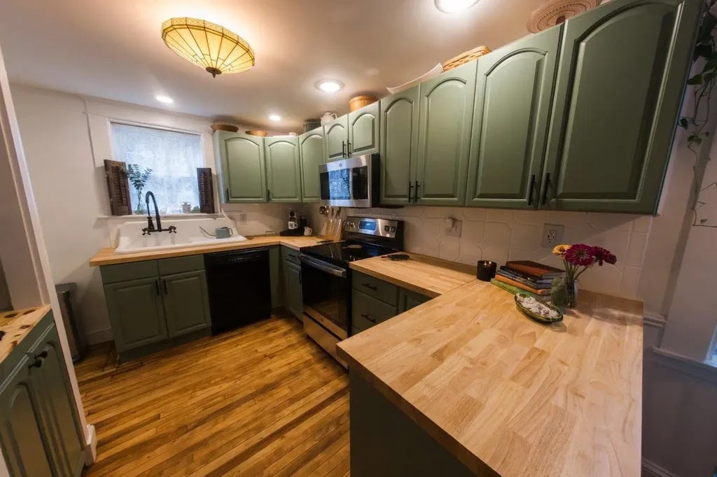15 Highland Lane Bangor ME 04401
