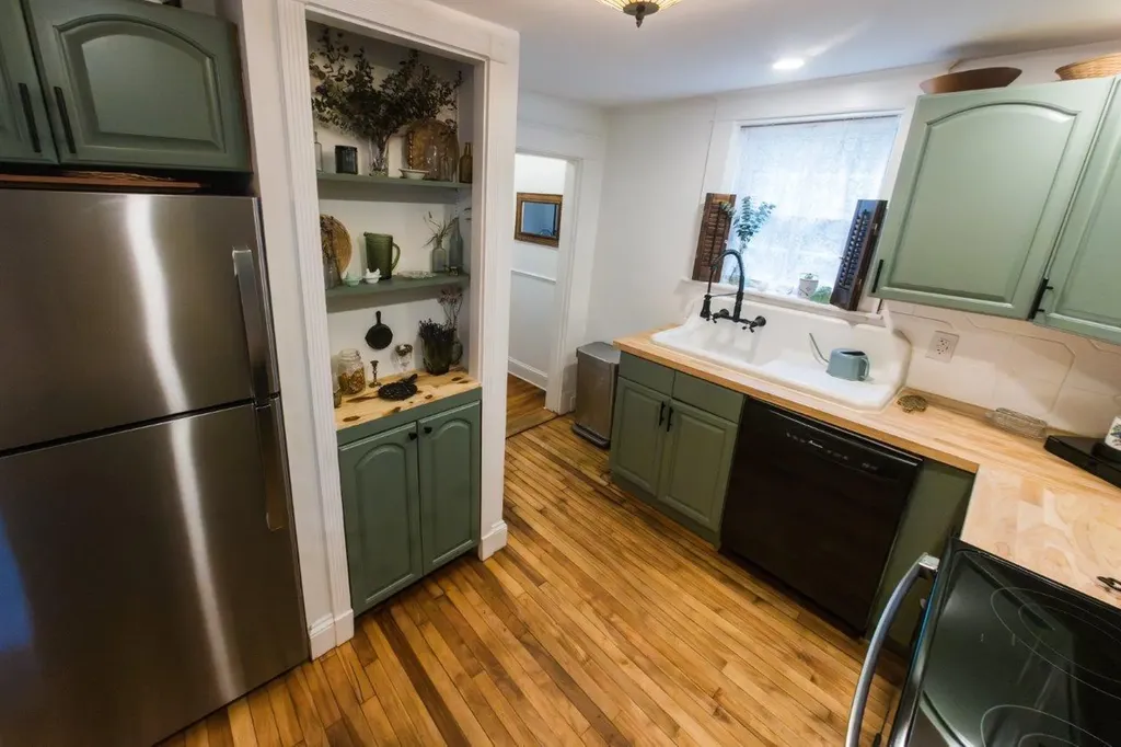15 Highland Lane Bangor ME 04401
