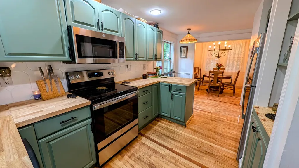 15 Highland Lane Bangor ME 04401