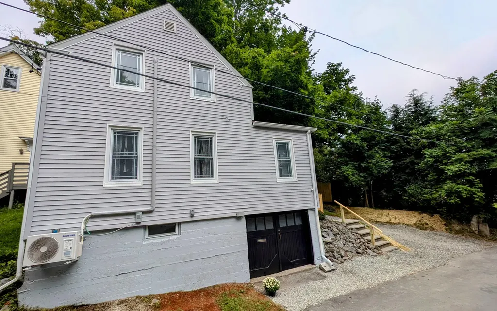 15 Highland Lane Bangor ME 04401