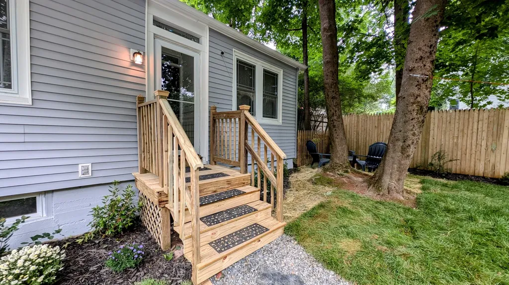 15 Highland Lane Bangor ME 04401
