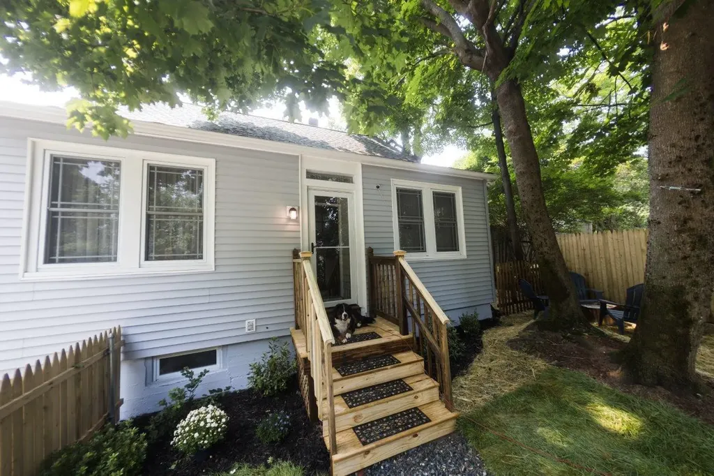 15 Highland Lane Bangor ME 04401
