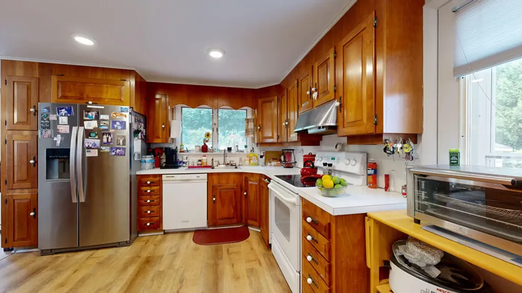 15 Katahdin Avenue Rockland ME 04841