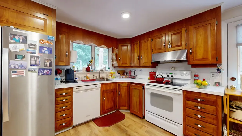 15 Katahdin Avenue Rockland ME 04841