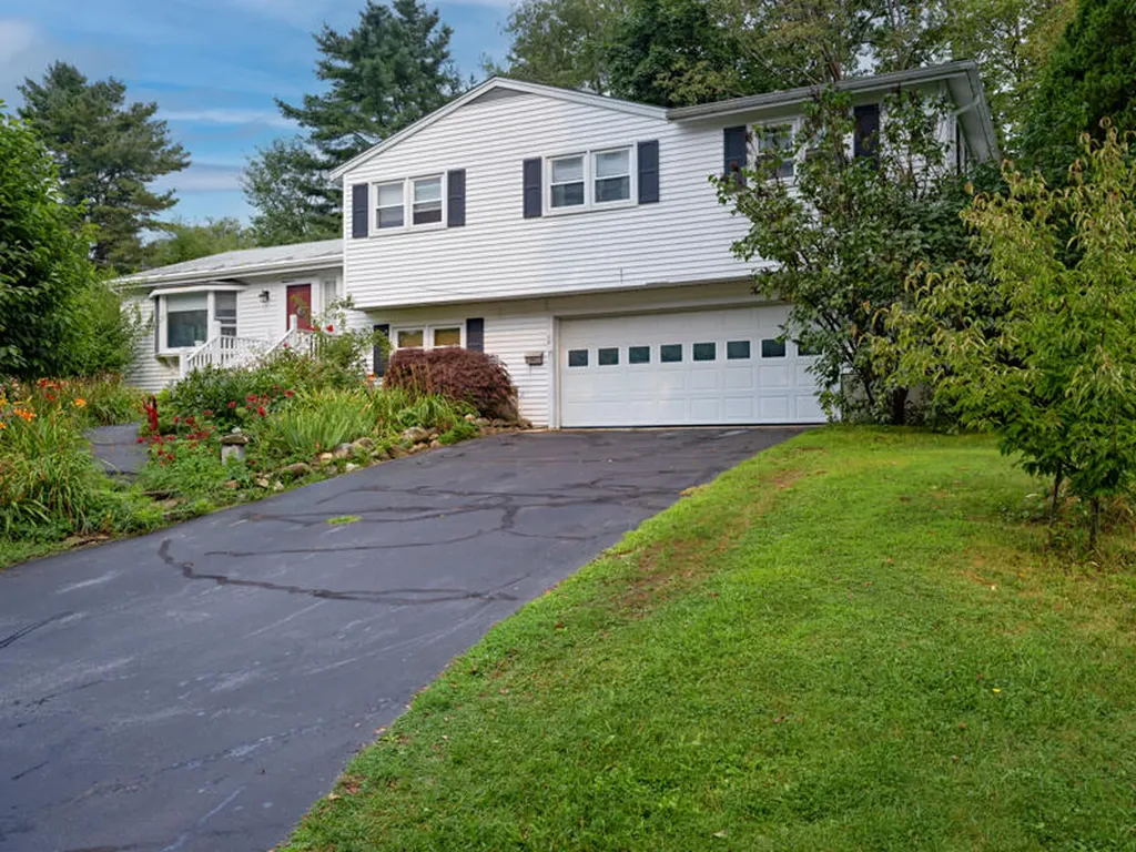 15 Katahdin Avenue Rockland ME 04841