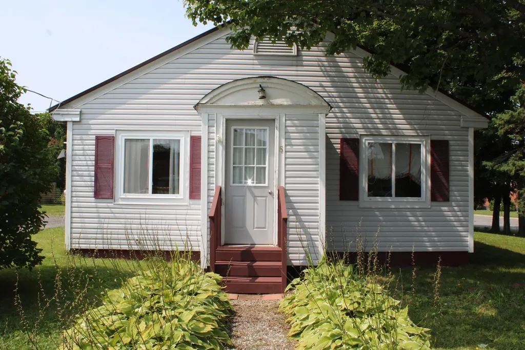 6 Bird Street Houlton ME 04730