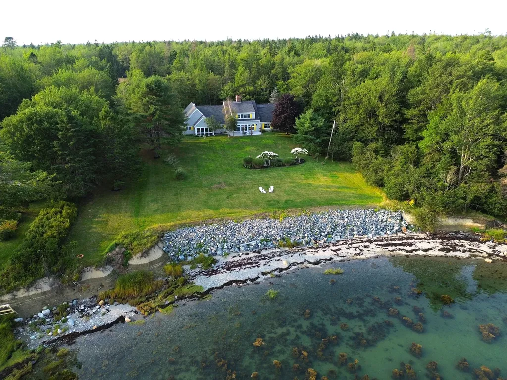 73 Narrows Way Lamoine ME 04605