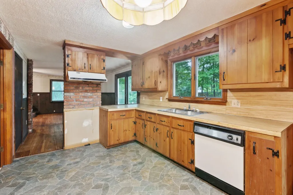 240 River Road Arundel ME 04046