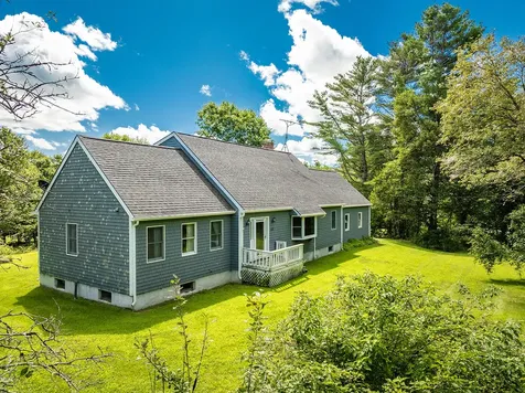 282 Old Union Road Washington ME 04574