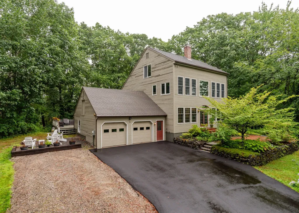73 Winnocks Neck Road Scarborough ME 04074