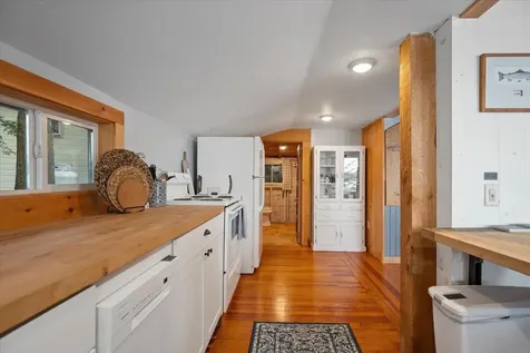 1006&1014 Memorial Drive Winthrop ME 04364