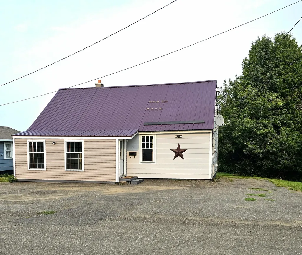 27 Hillcrest Avenue Caribou ME 04736