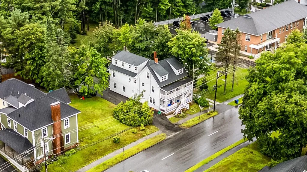 77 Pleasant Street Brunswick ME 04011