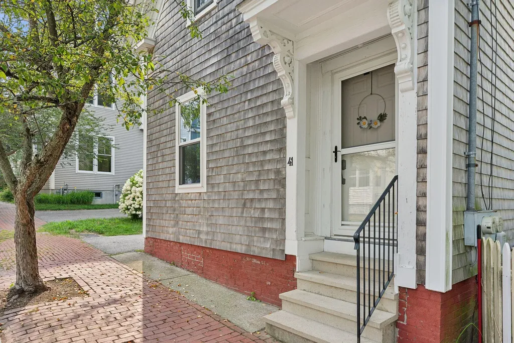 41 Turner Street Portland ME 04101
