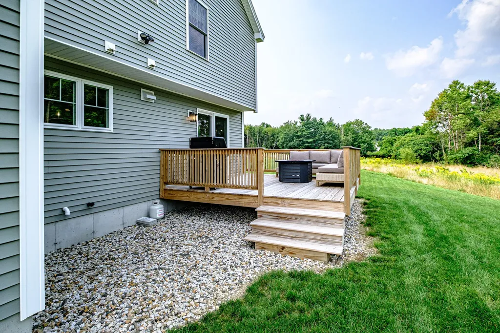 14 Wildlife Lane North Yarmouth ME 04097