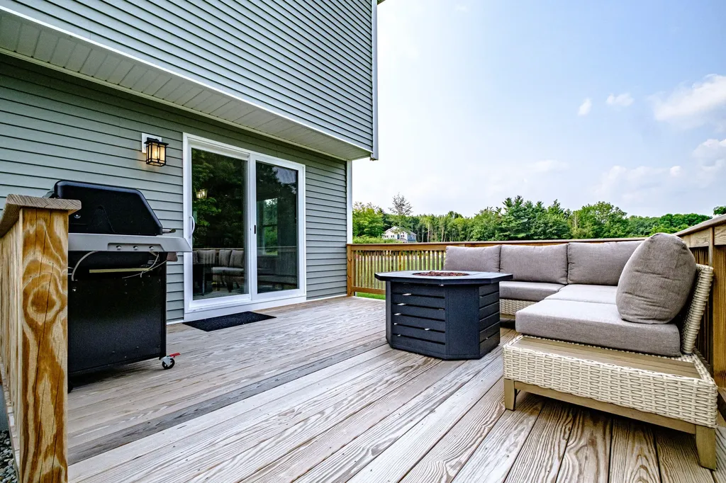 14 Wildlife Lane North Yarmouth ME 04097