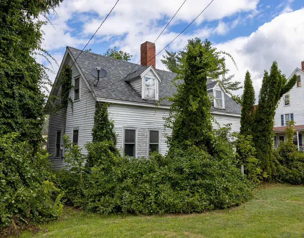 12 Main Street Porter ME 04068