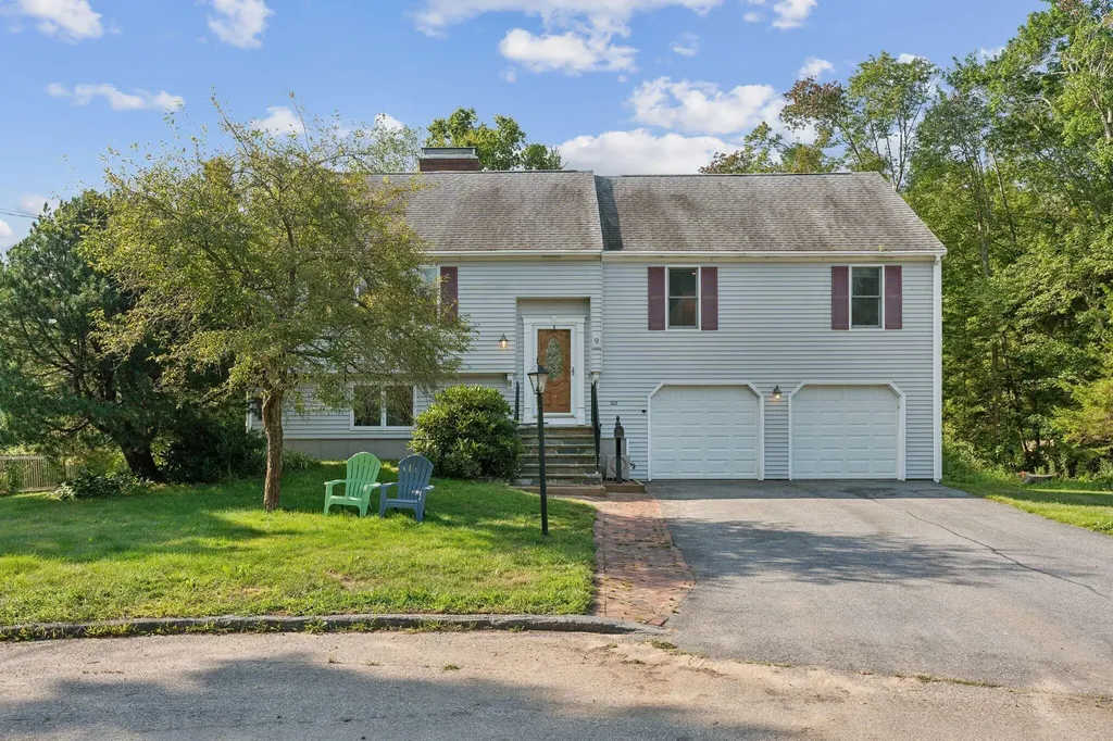 9 Penwood Circle Cape Elizabeth ME 04107